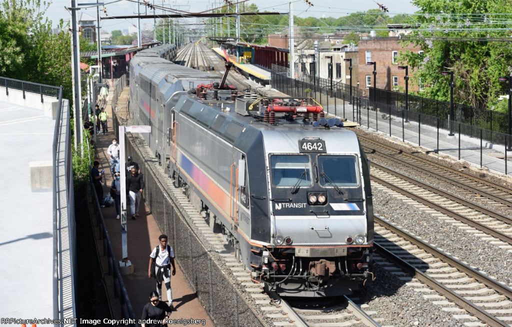 NJT 4642